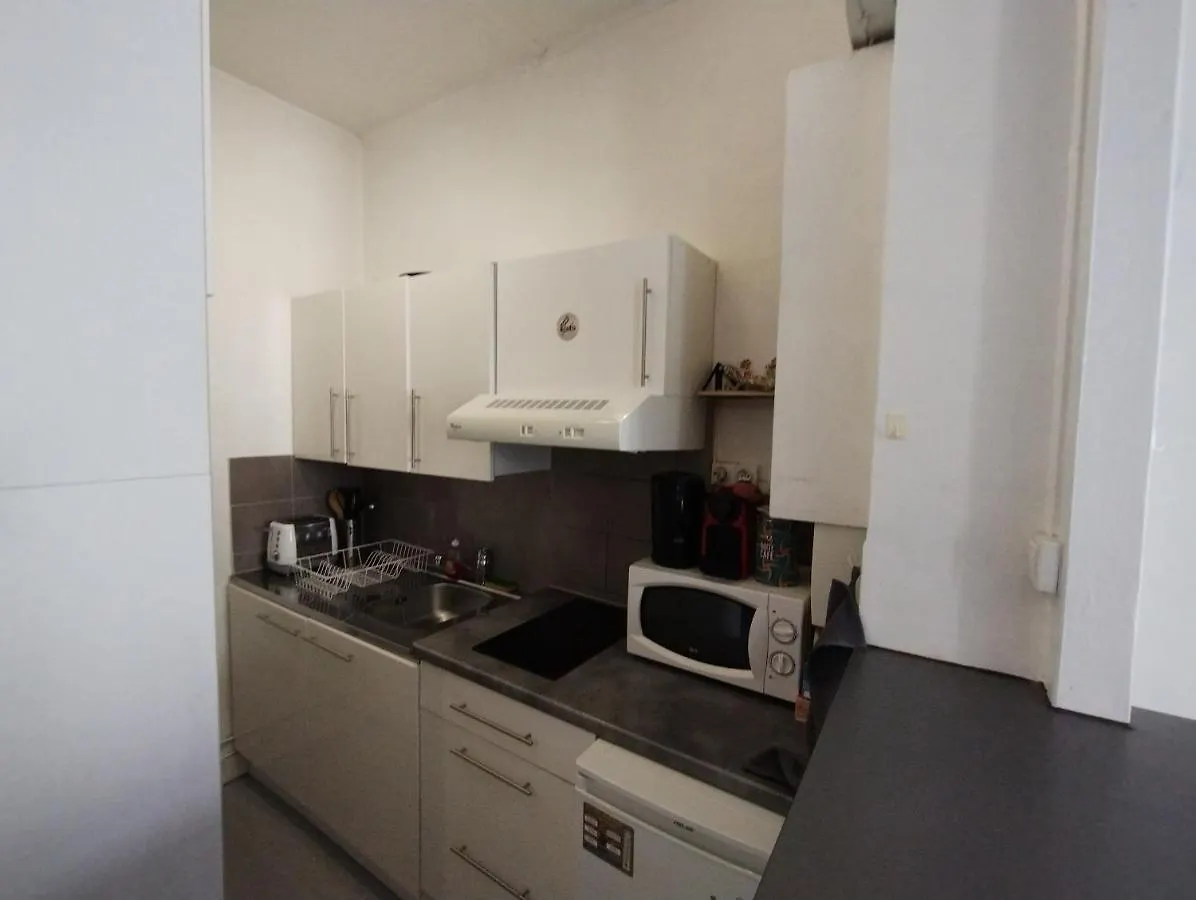 Appartement Living At Home Parijs Frankrijk